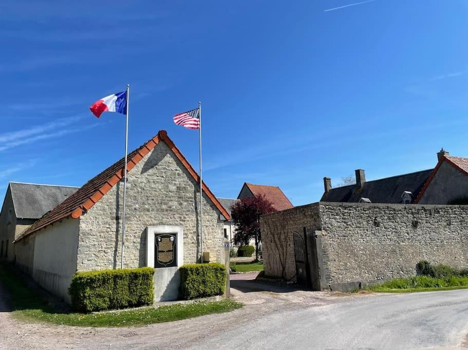 Gite Omaha 3 Etoiles - La Ferme Delaunay Saint-Come-du-Mont エクステリア 写真